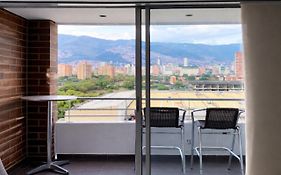 Hotel Amoblados Ivanna - Laureles Estadio
